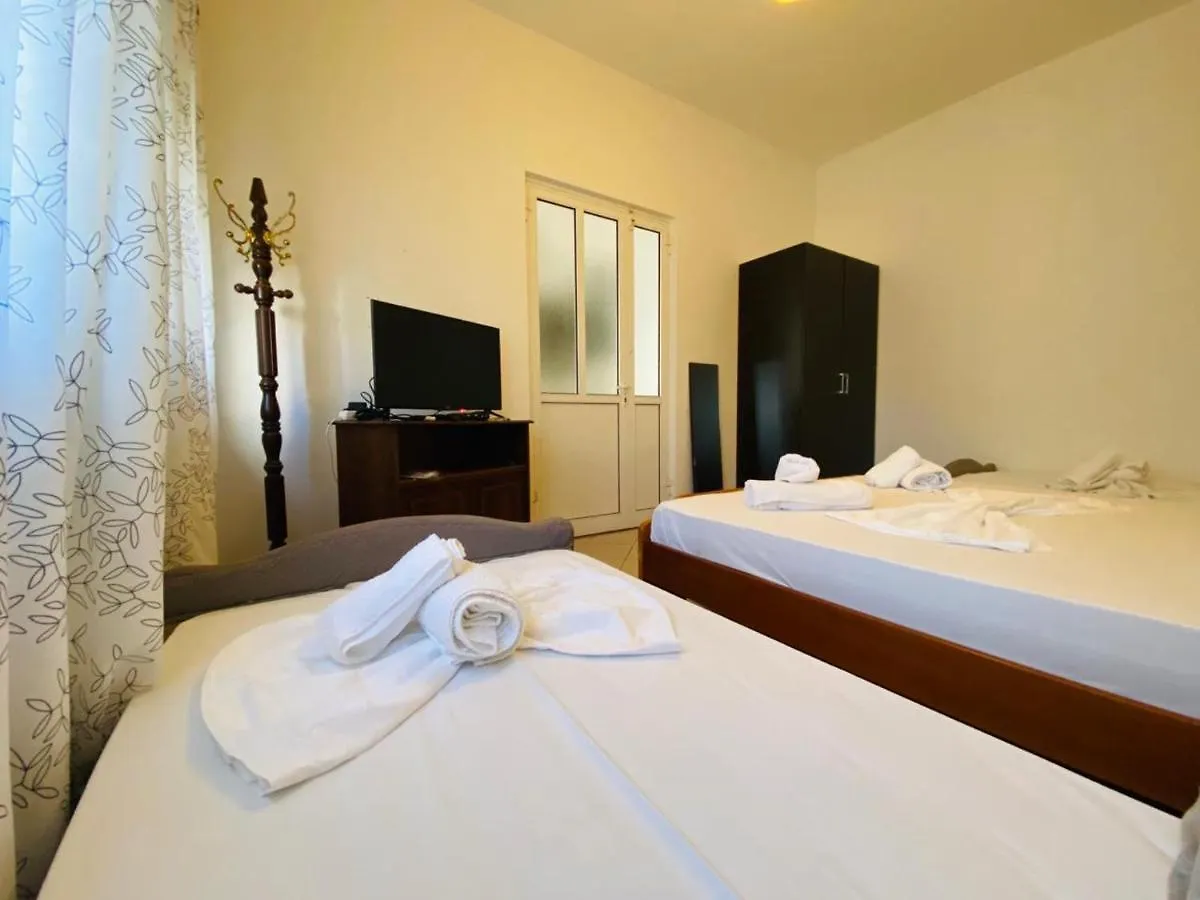 Hercules House Sarande Guest house