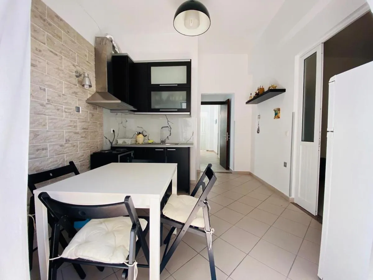 Hercules House Sarande 0*,