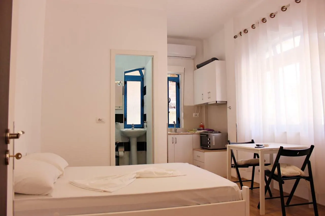 Hercules House Sarandë